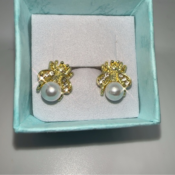 Gold and White Floral Pearl Earrings “Queen Bee” - Picture 5 of 5